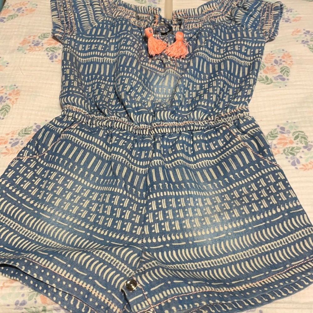 Blue,white and pink romper w/pockets